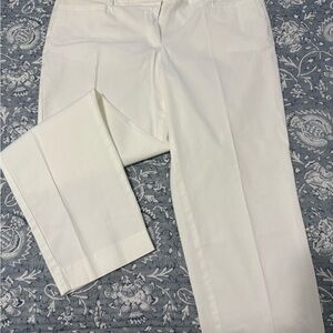 🎁2/$15 LOFT White Ankle Cropped Pants